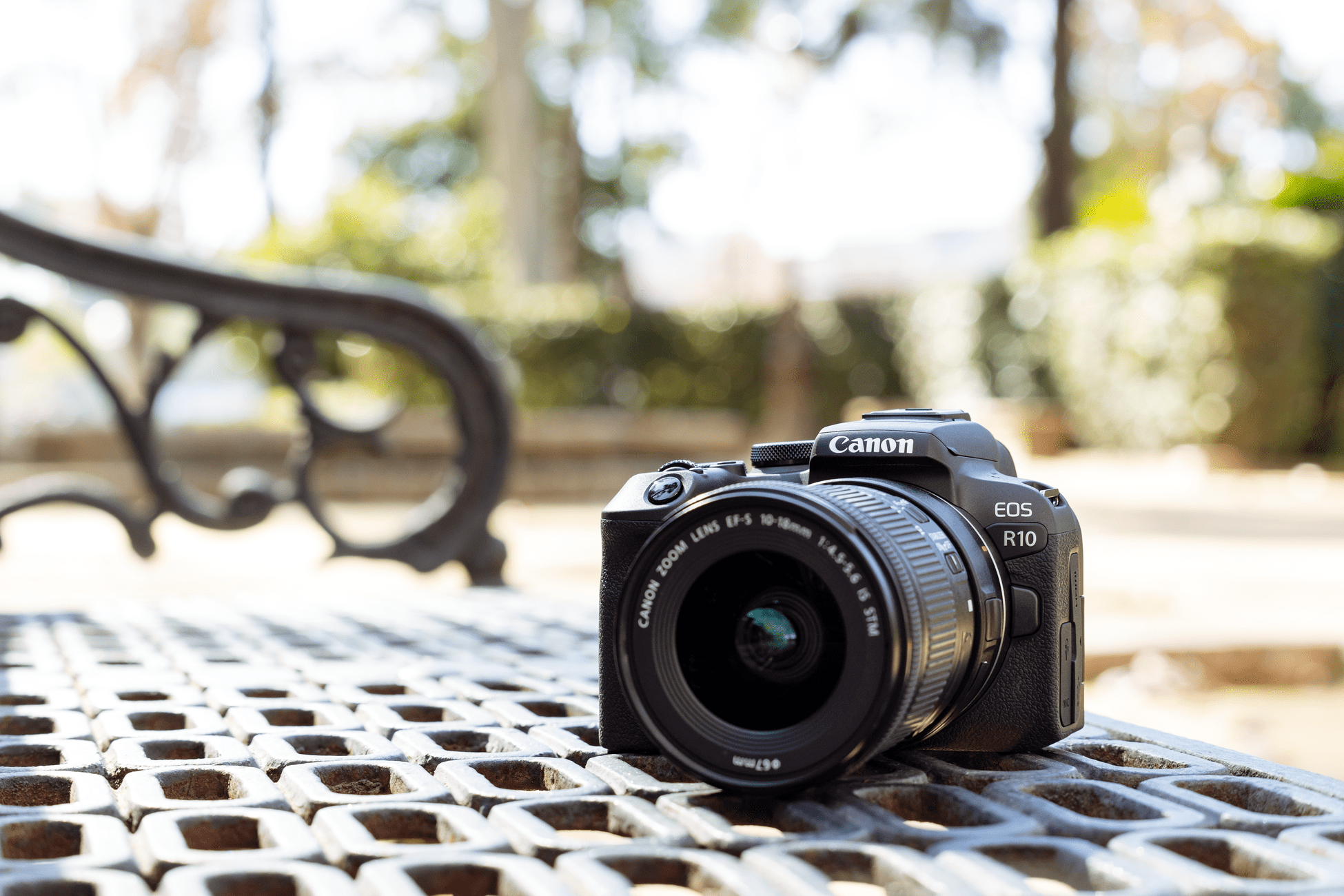 Canon EOS R10
